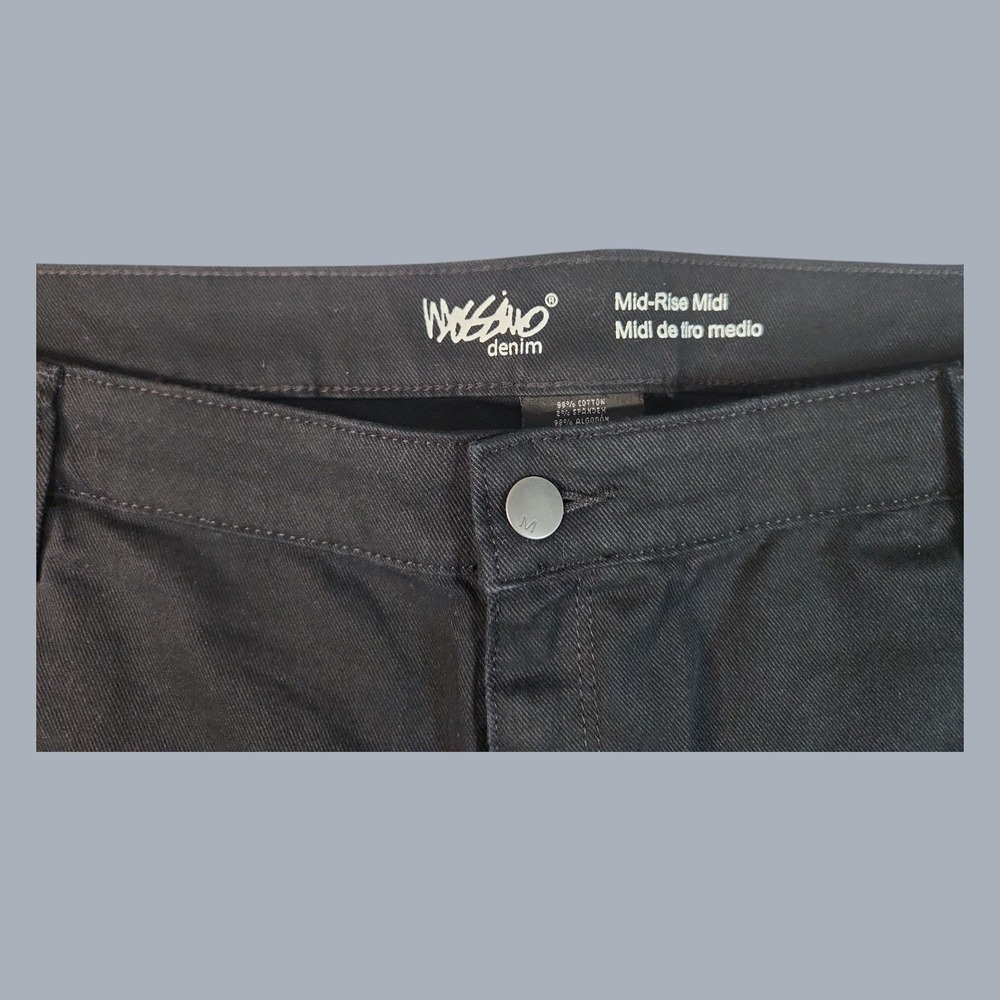 Mossimo Denim Shorts Women's 24W Black Mid Rise Midi Super Stretch Cuffed NWOT - Picture 3 of 5